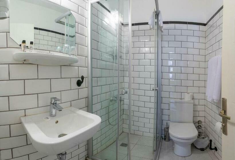 スタンダードシングルルーム, Rumours Inn