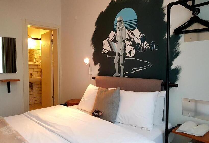 スタンダードルーム, Rumours Inn