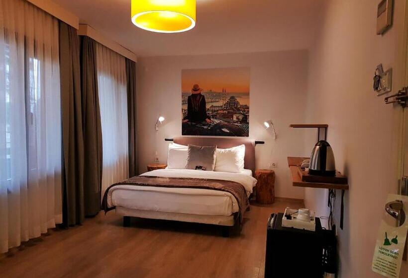 デラックスルーム, Rumours Inn