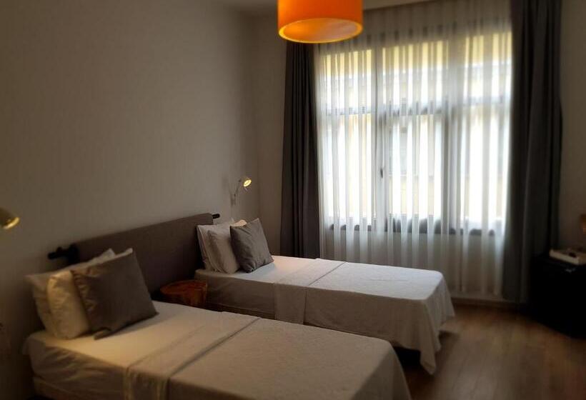 スタンダードルーム, Rumours Inn