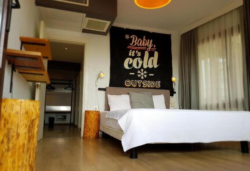 サイドシービューファミリールーム, Rumours Inn