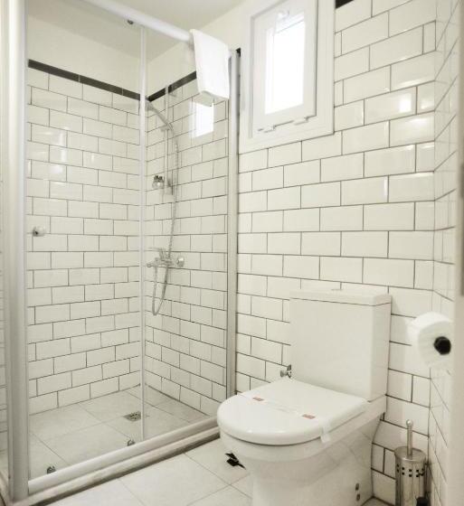 オーシャンビュースタンダードルームバルコニー付き, Rumours Inn