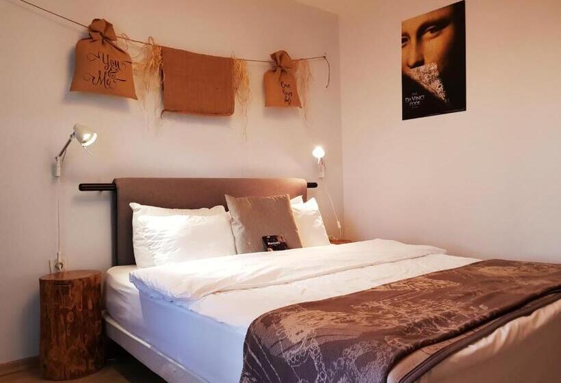 オーシャンビュースタンダードルームバルコニー付き, Rumours Inn