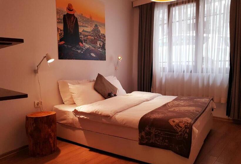 家族用の部屋エコノミー, Rumours Inn