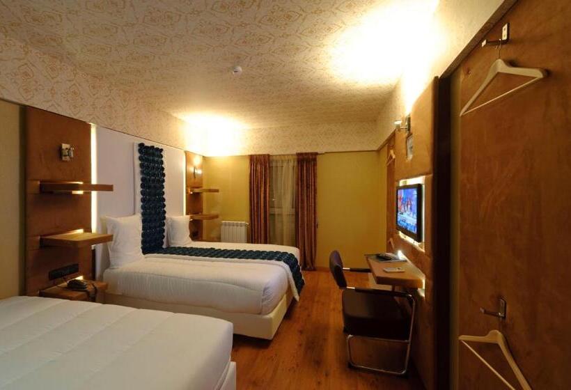 패밀리 룸, Sever Rio