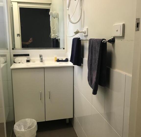 חדר סטנדרט לשלושה, Kaputar Motel