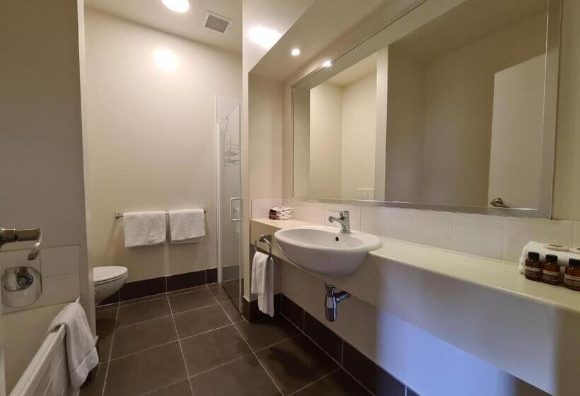 سوییت خانوادگی, The Garden