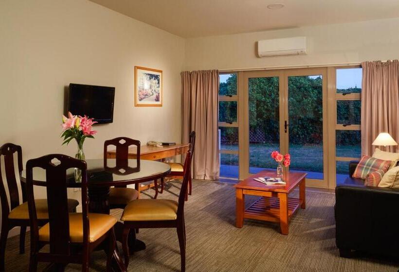 سوییت خانوادگی, The Garden