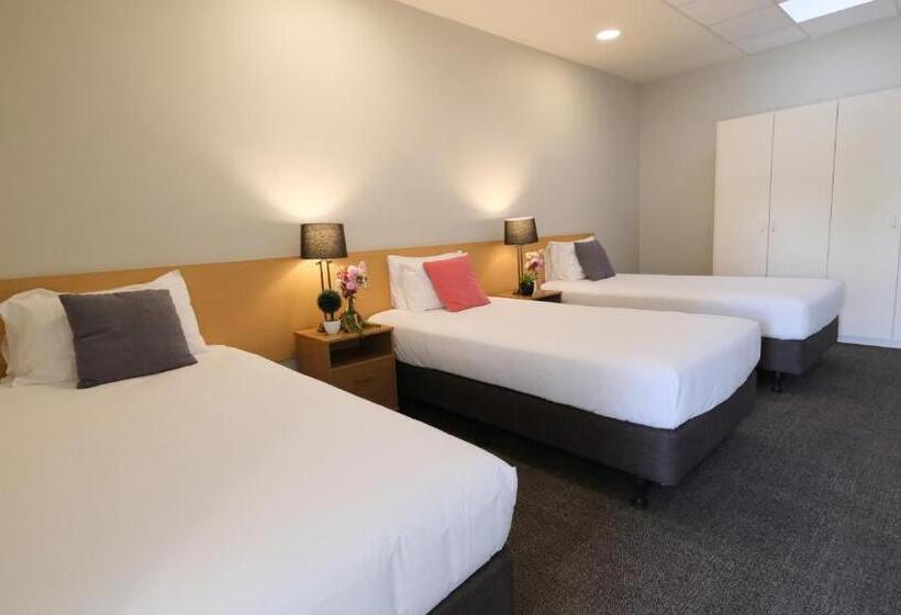 سوییت خانوادگی, The Garden