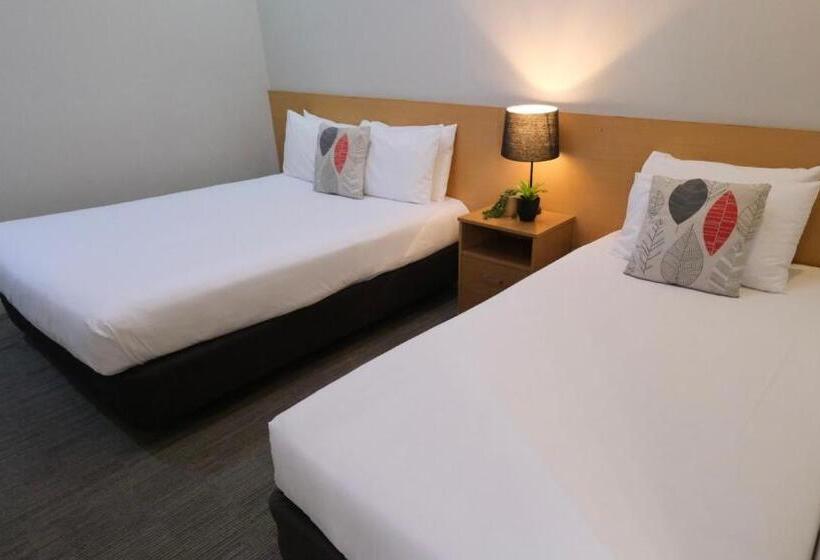 سوئیت 2 خوابه, The Garden