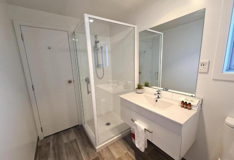 سوییت خانوادگی, The Garden