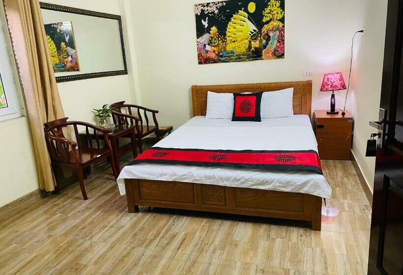 اتاق استاندارد یک نفره, Phương Thảo