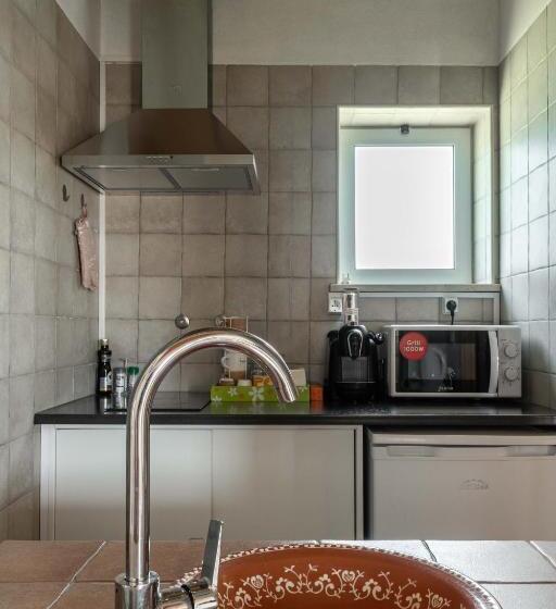 패밀리 스튜디오, Refugio Das Origens