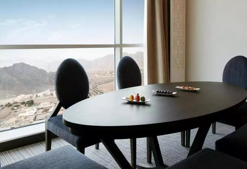 デラックススイート, Royal M Fujairah By Gewan