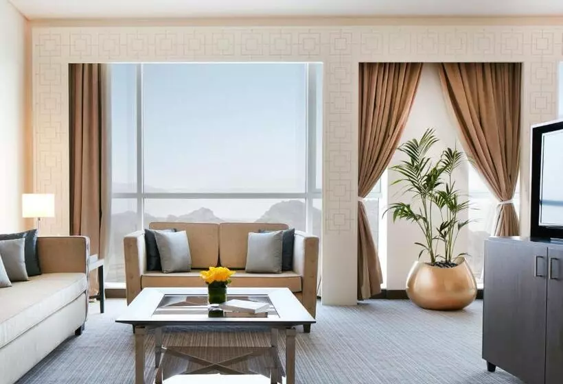 デラックススイート, Royal M Fujairah By Gewan