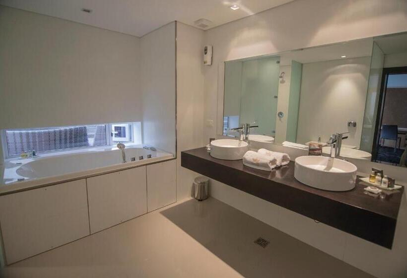 جناح, Salto Hotel & Casino