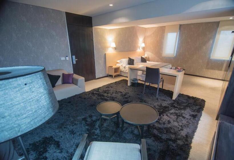 جناح, Salto Hotel & Casino