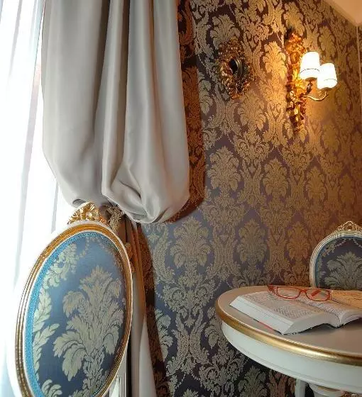 اتاق استاندارد سه نفره, Residenza La Loggia