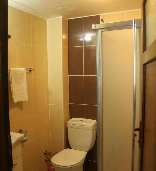 اتاق راحتی سه تخته, Birlik Apart