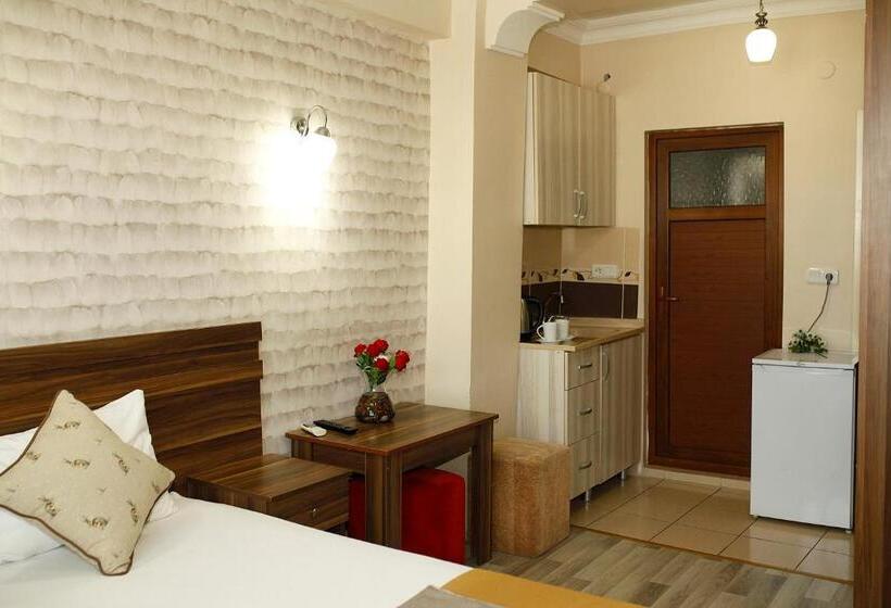 اتاق راحتی سه تخته, Birlik Apart