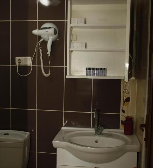 اتاق استاندارد یک نفره, Birlik Apart