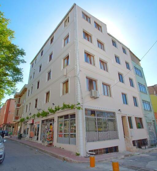 اتاق استاندارد یک نفره, Birlik Apart