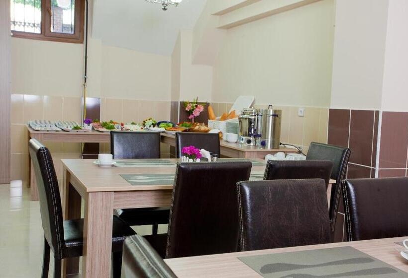 اتاق استاندارد یک نفره, Birlik Apart