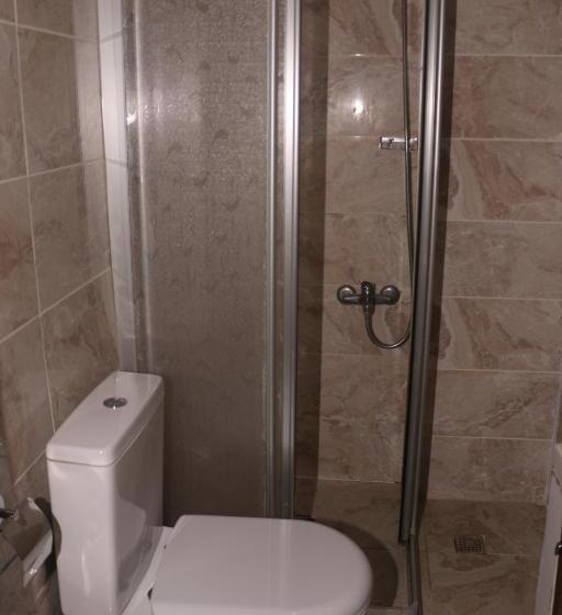 اتاق اکونومی, Birlik Apart