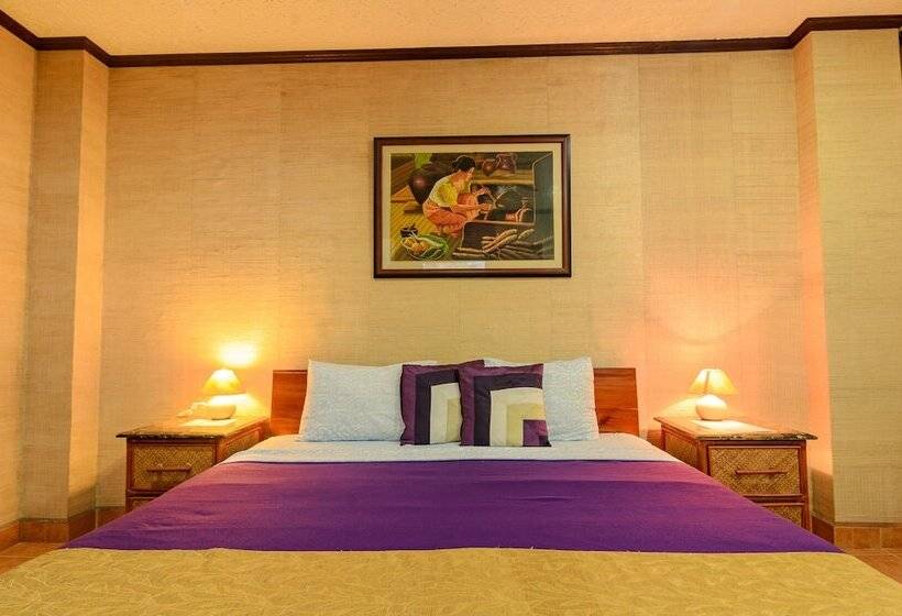 Deluxe Rum, Hayahay Resort