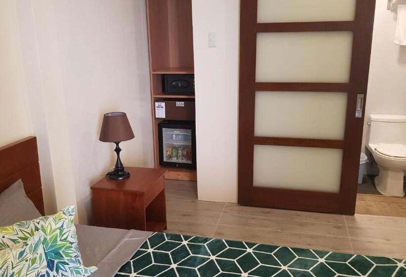 Superior Rum, Hayahay Resort