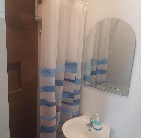 Quarto Superior, Hayahay Resort