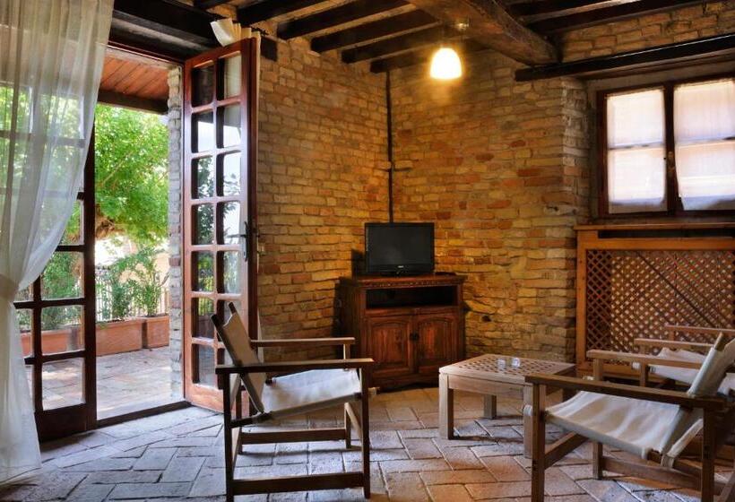 Апартаменты 2 Спальни, Albergo Diffuso Borgo Montemaggiore