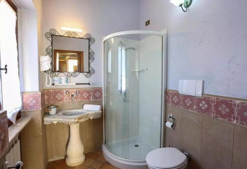 Standard Kolmen Hengen Huone, Albergo Diffuso Borgo Montemaggiore