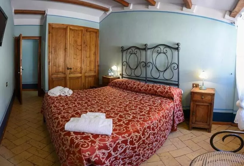 Standard Kolmen Hengen Huone, Albergo Diffuso Borgo Montemaggiore
