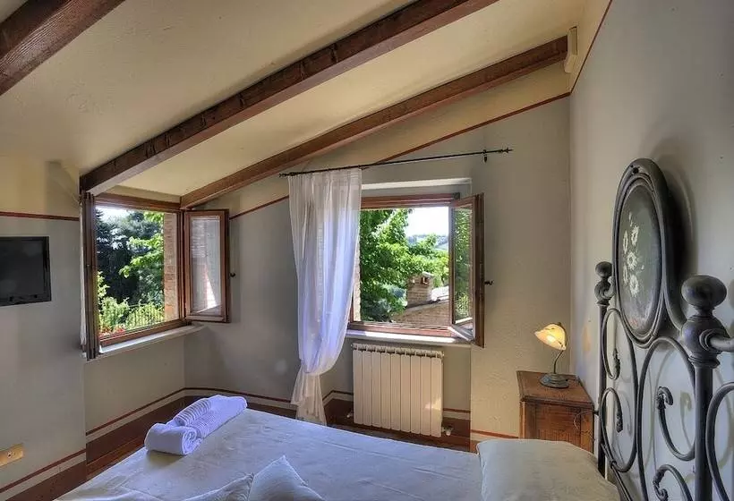 Standard Yhden Hengen Huone, Albergo Diffuso Borgo Montemaggiore