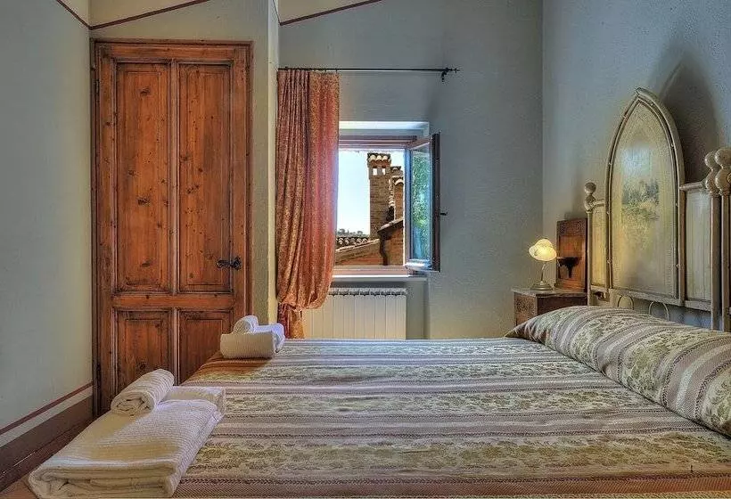 Standard Neljän Hengen Huone, Albergo Diffuso Borgo Montemaggiore