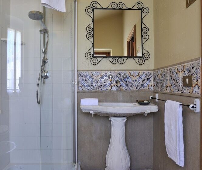 Апартаменты 2 Спальни, Albergo Diffuso Borgo Montemaggiore