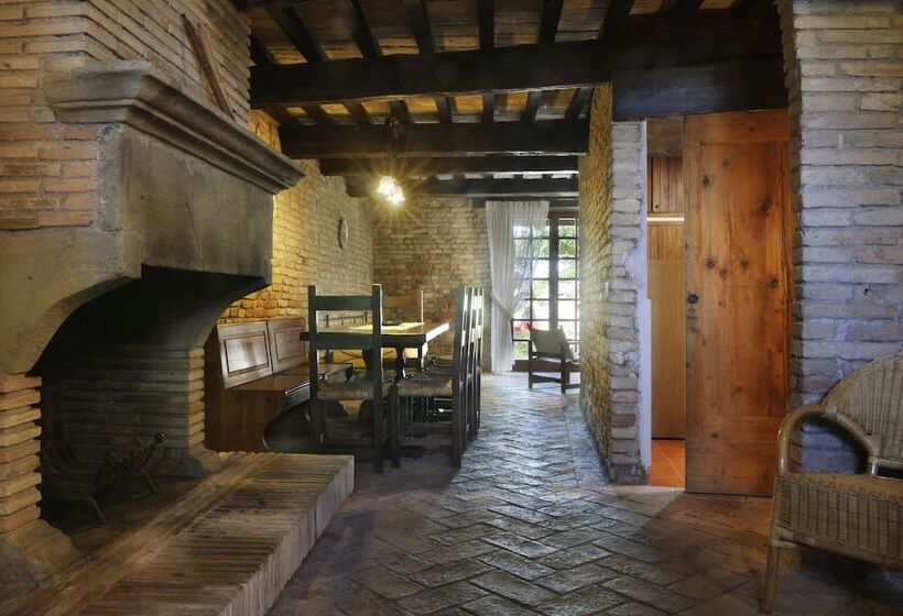 Апартаменты 2 Спальни, Albergo Diffuso Borgo Montemaggiore