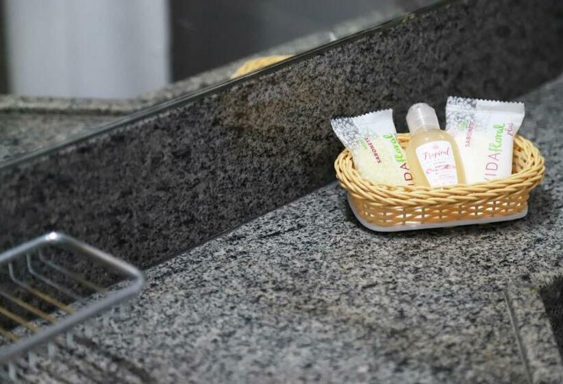 标准单人间, Bh Palace