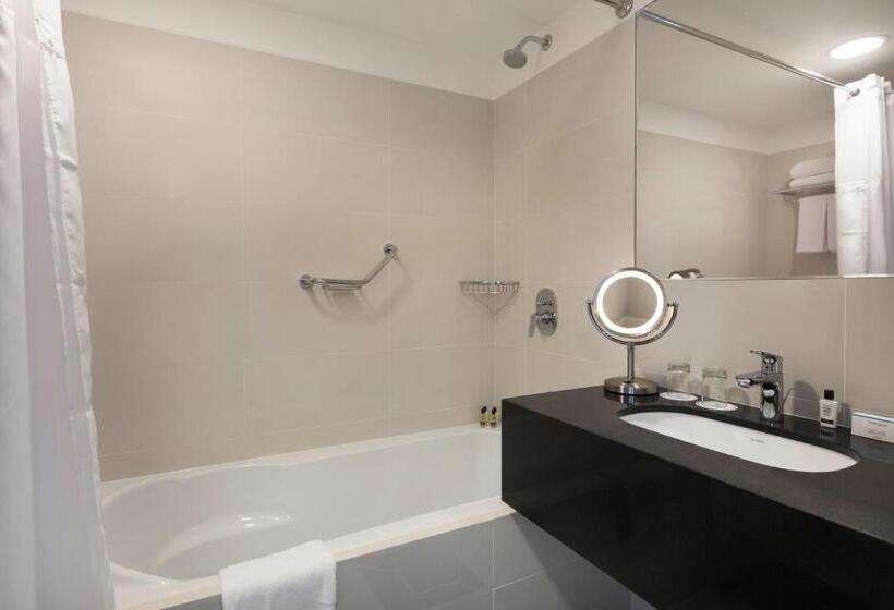 جناح جونيور, Costa Del Sol Wyndham Lima City