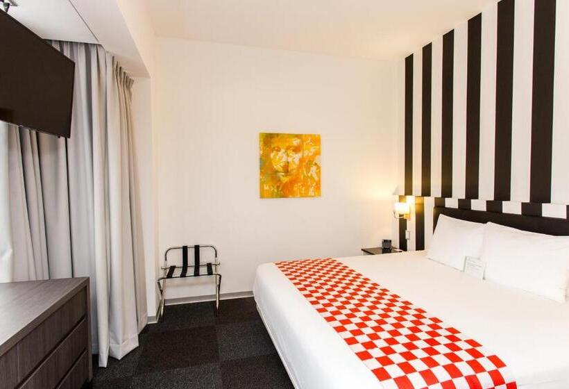 جناح جونيور, Costa Del Sol Wyndham Lima City