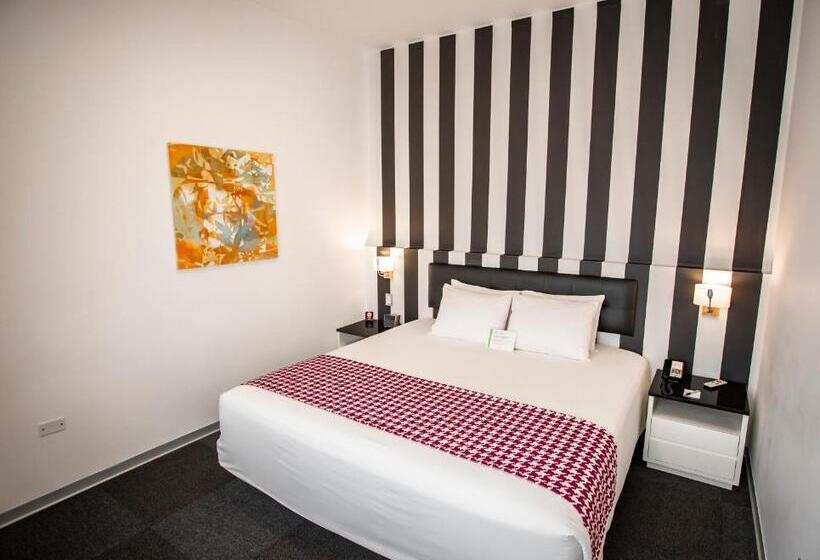 جناح جونيور, Costa Del Sol Wyndham Lima City