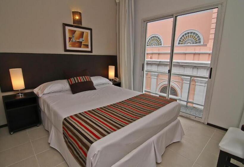 غرفة قياسية, De La Plaza