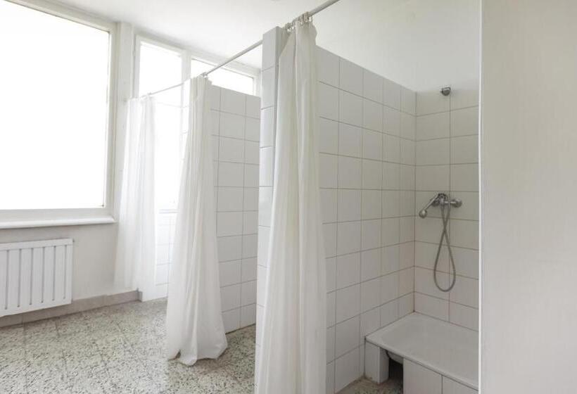 Standard Neljän Hengen Huone, Dom Turystyczny Indigo