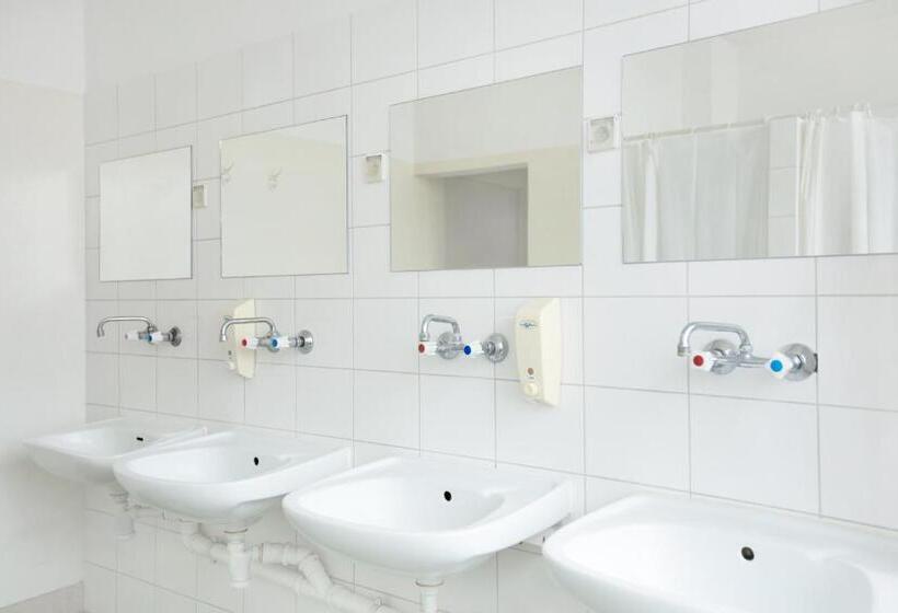 Standard Neljän Hengen Huone, Dom Turystyczny Indigo