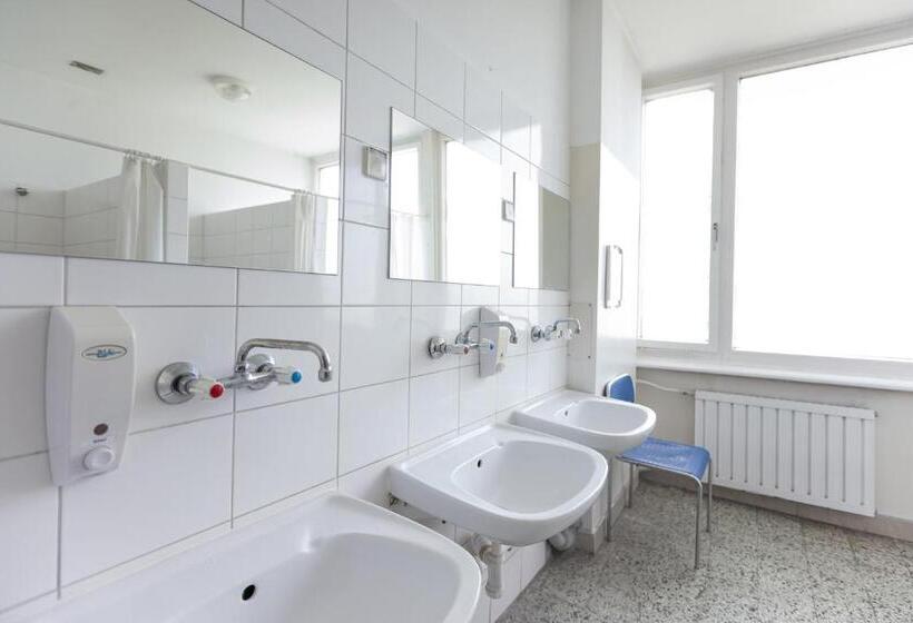 Standard Neljän Hengen Huone, Dom Turystyczny Indigo