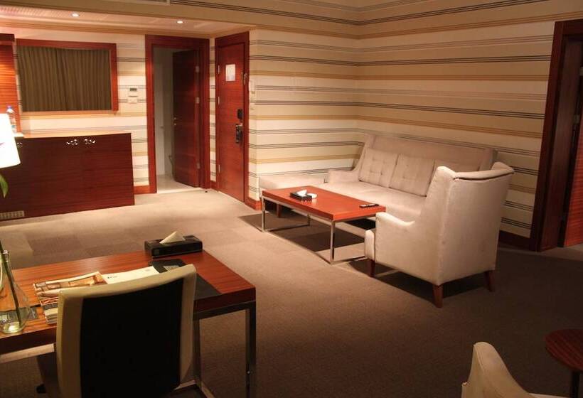 سوییت اجرایی, Grand Park