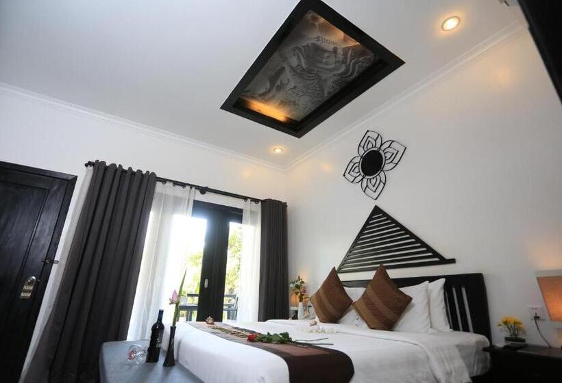 اتاق لوکس با چشم‌انداز استخر, Khmer Mansion Boutique