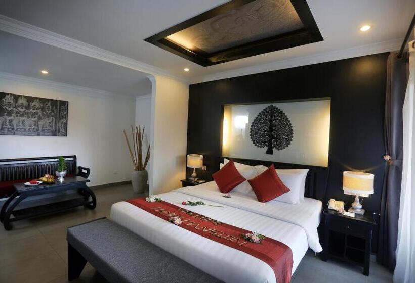 اتاق خانوادگی تودرتو, Khmer Mansion Boutique