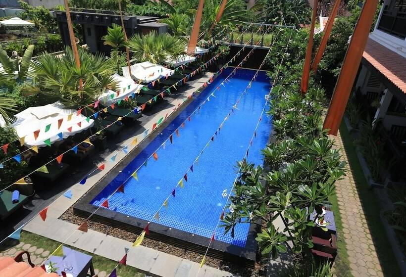 اتاق استاندارد با چشم‌انداز استخر, Khmer Mansion Boutique